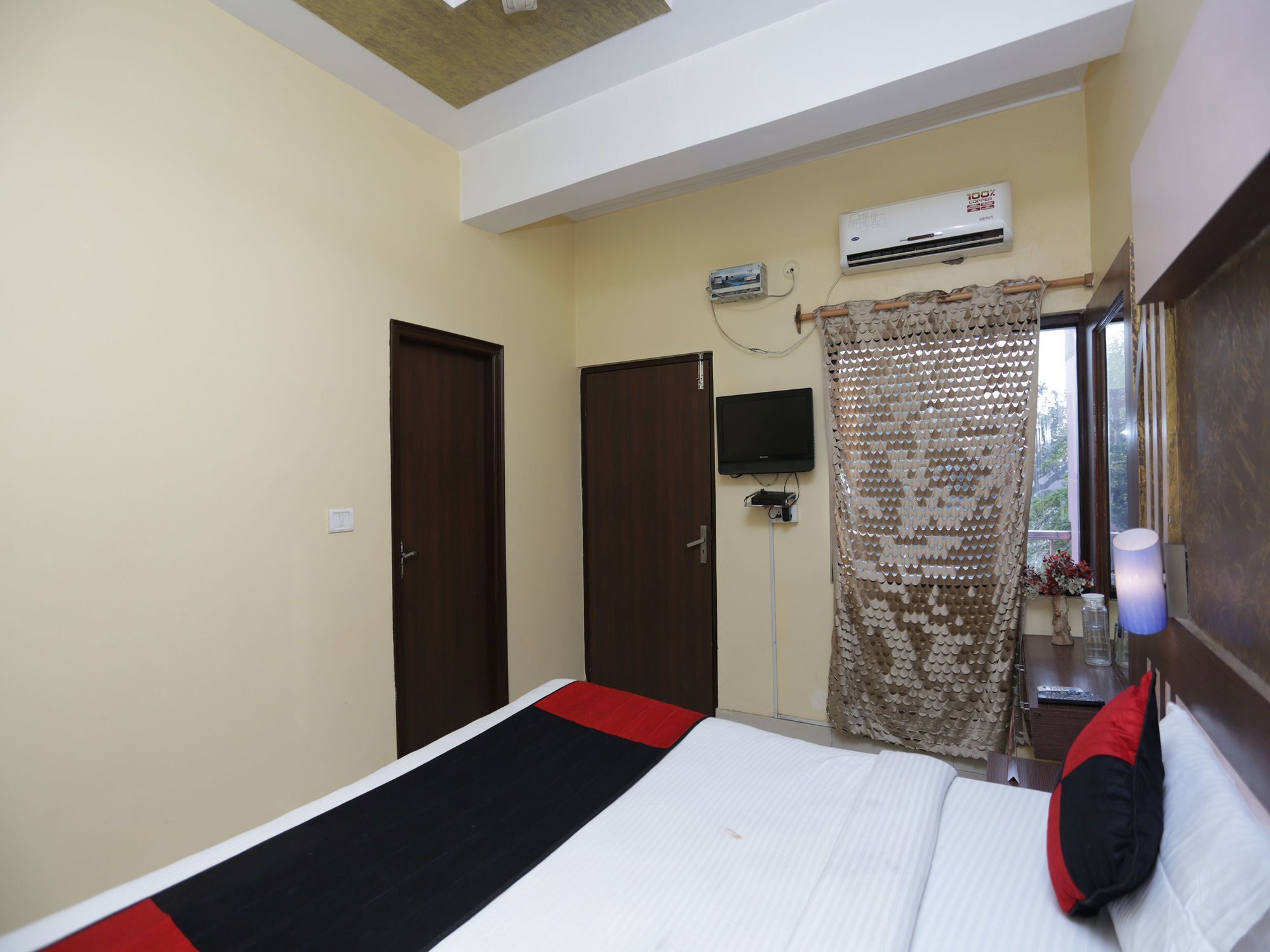 Hotel Oyo 12221 M House Agra (Uttar Pradesh)