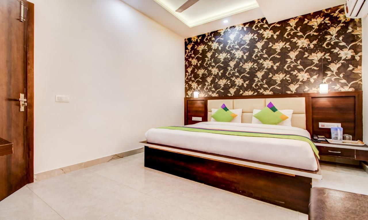 Itsy By Treebo - Sot Agra (Uttar Pradesh)