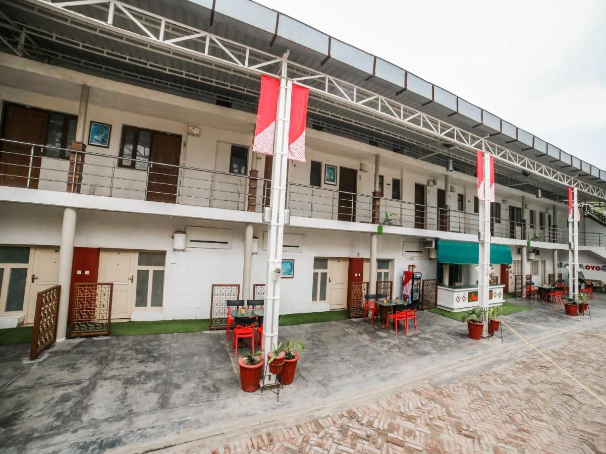 Capital O 10953 Dayal - A Boutique Hotel