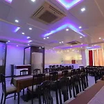 Hotel Sahib\'S Red Carpet - The Family & Corporate Hotel