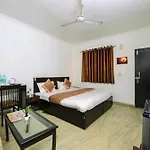 Hotel The First By Goyal Hoteliers