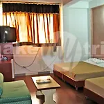 Hotel Delux Plaza