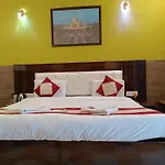 Hotel Sidhartha Walking Distance From Tajmahal