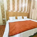 Hotel India Inn Walking Distance From Taj Mahal-- Rooftop Taj Mahal View