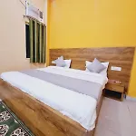 Hotel White Home- Affordable Rooms