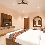 Hotel Whitehouse Ac Family Room