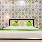 Hotel Whitehouse Ac Family Room