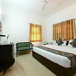 Hotel Town Tree Palace