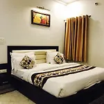 Hotel Aaradhya Residency