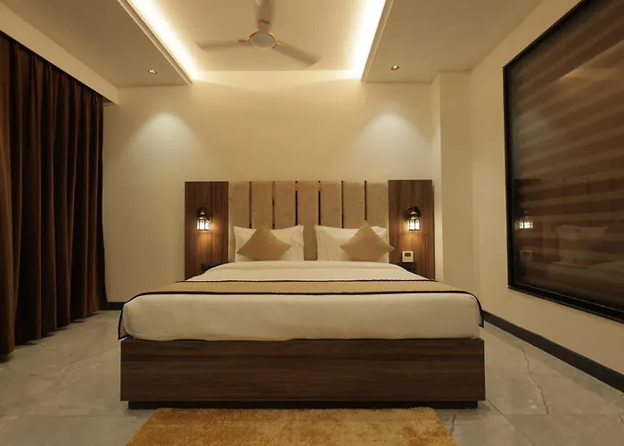 Snj Taj Grand