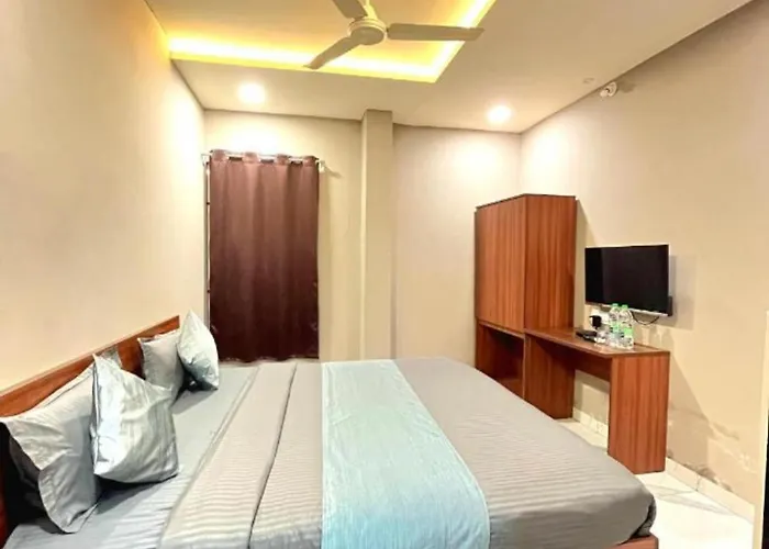 Hotel White Home- Affordable Rooms
