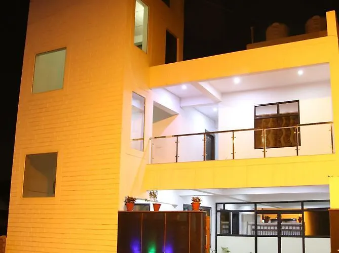 Hotel Taj Niwas
