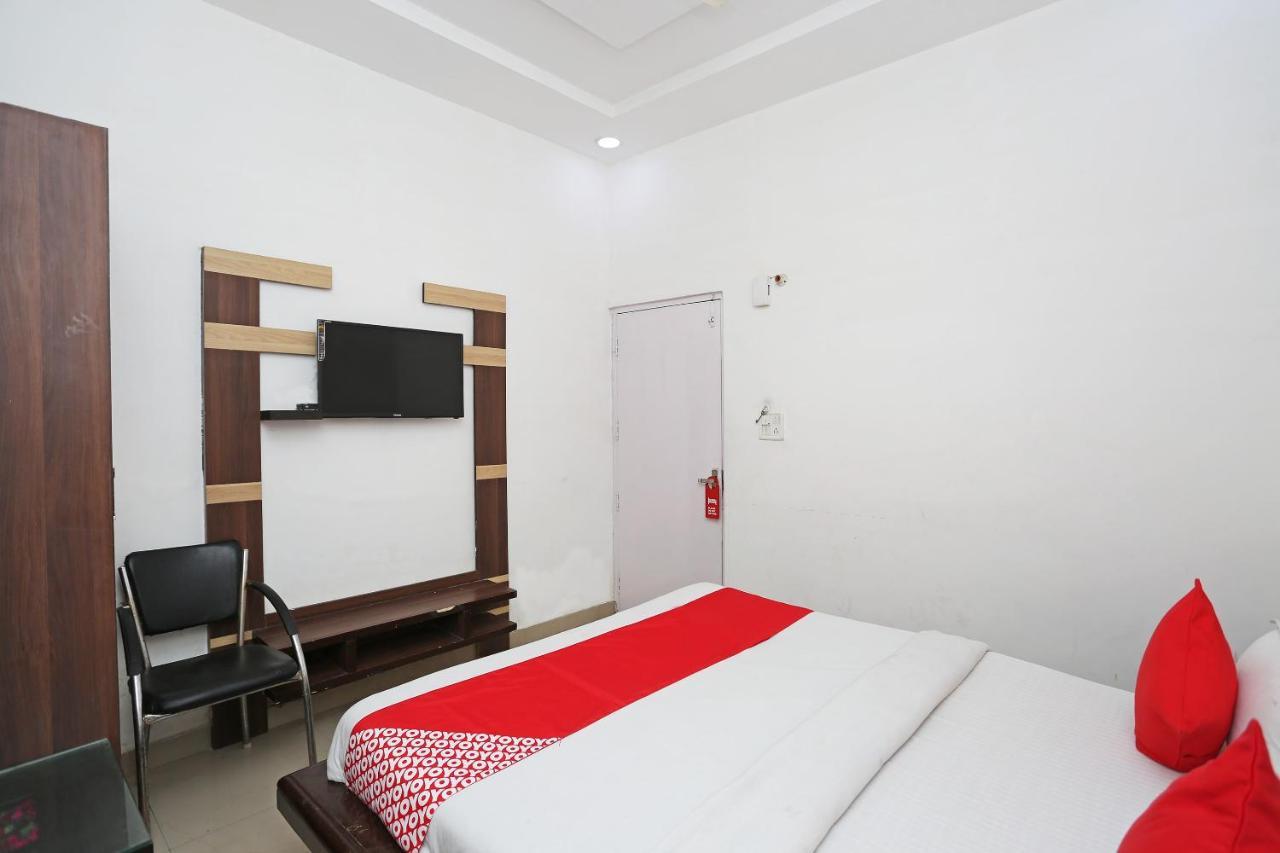 Oyo 13125 Gwal Palace Hotel