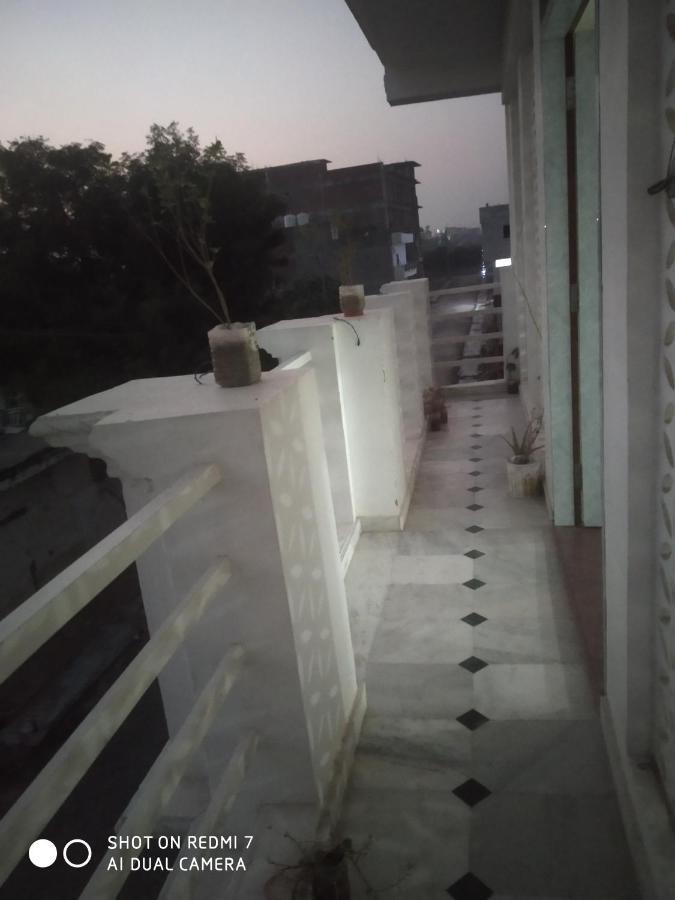 Hn Palace Agra (Uttar Pradesh)