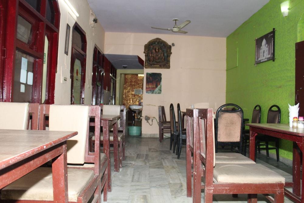 Raj 2* Agra (Uttar Pradesh)