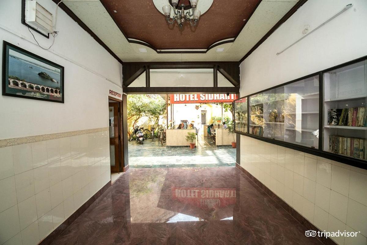 Hotel Sidhartha Walking Distance From Tajmahal 2*