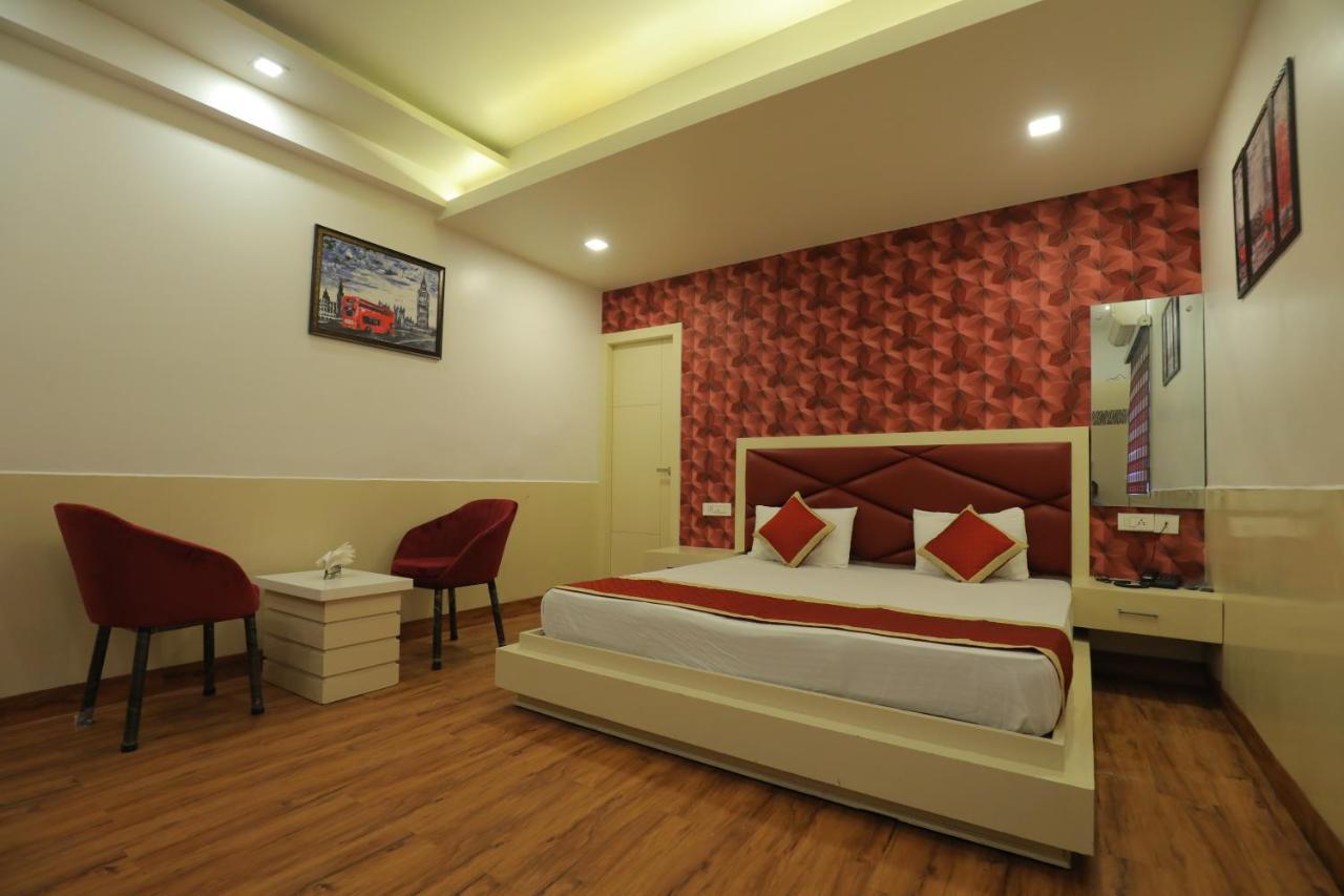 Hotel Sahib's Red Carpet - The Family & Corporate 4*