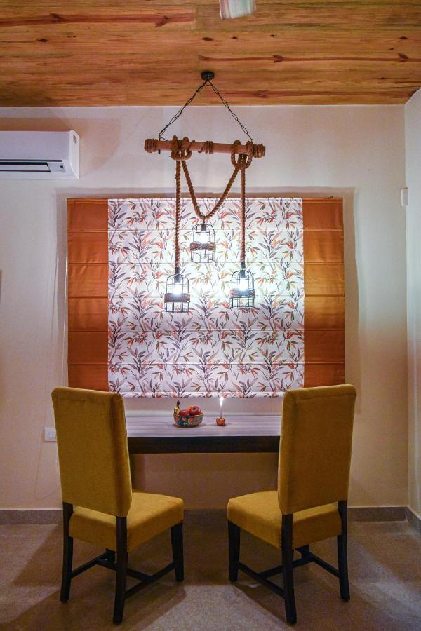 Resort Tree Of Life Ecotainers
