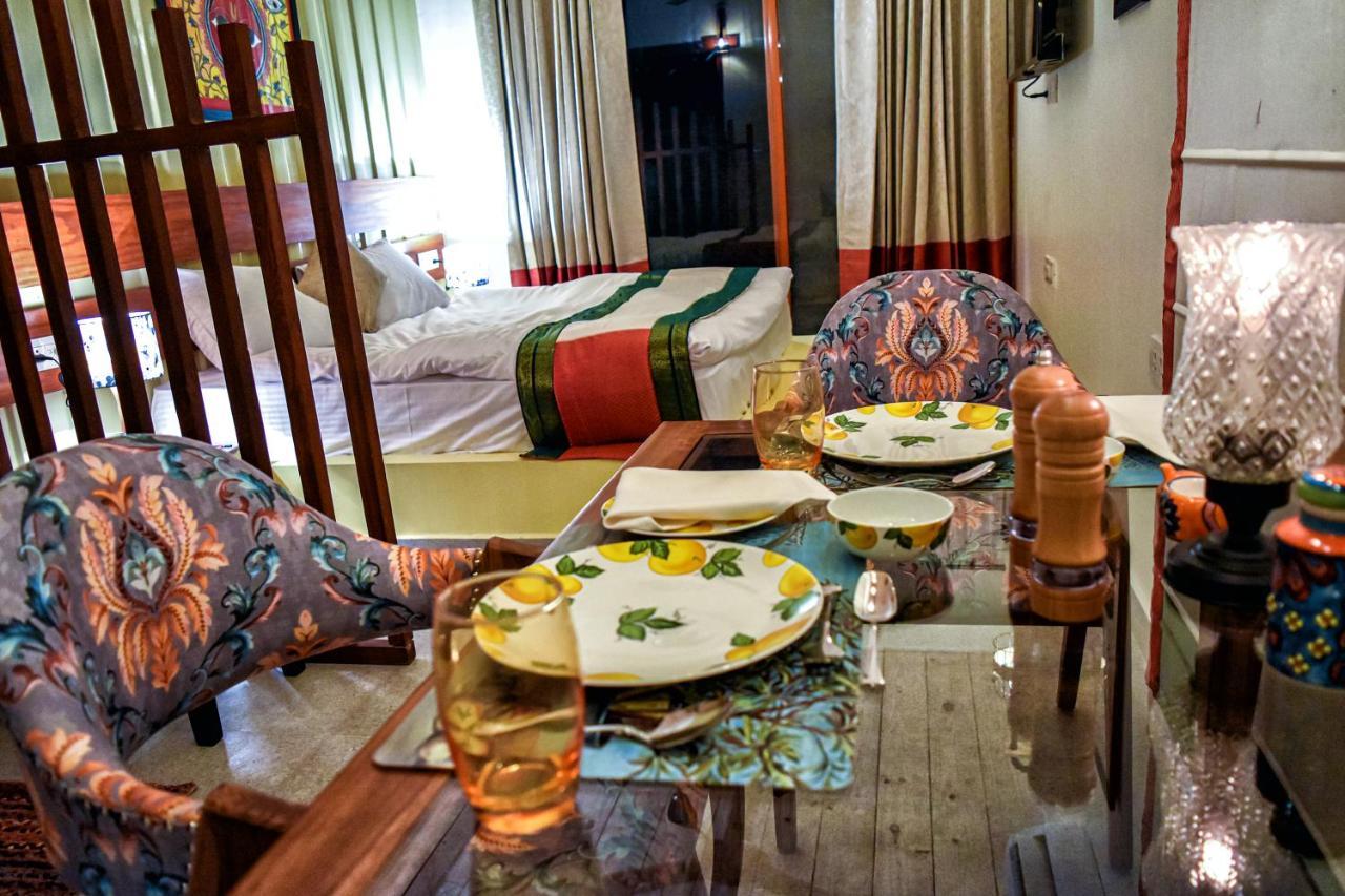 Tree Of Life Ecotainers 4* Agra (Uttar Pradesh)