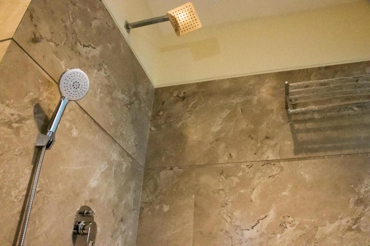 Sourav Park Agra Hotel