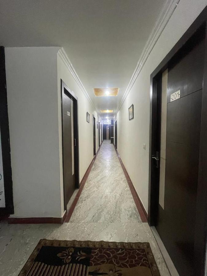 Hotel Premium Boston Family Agra (Uttar Pradesh)