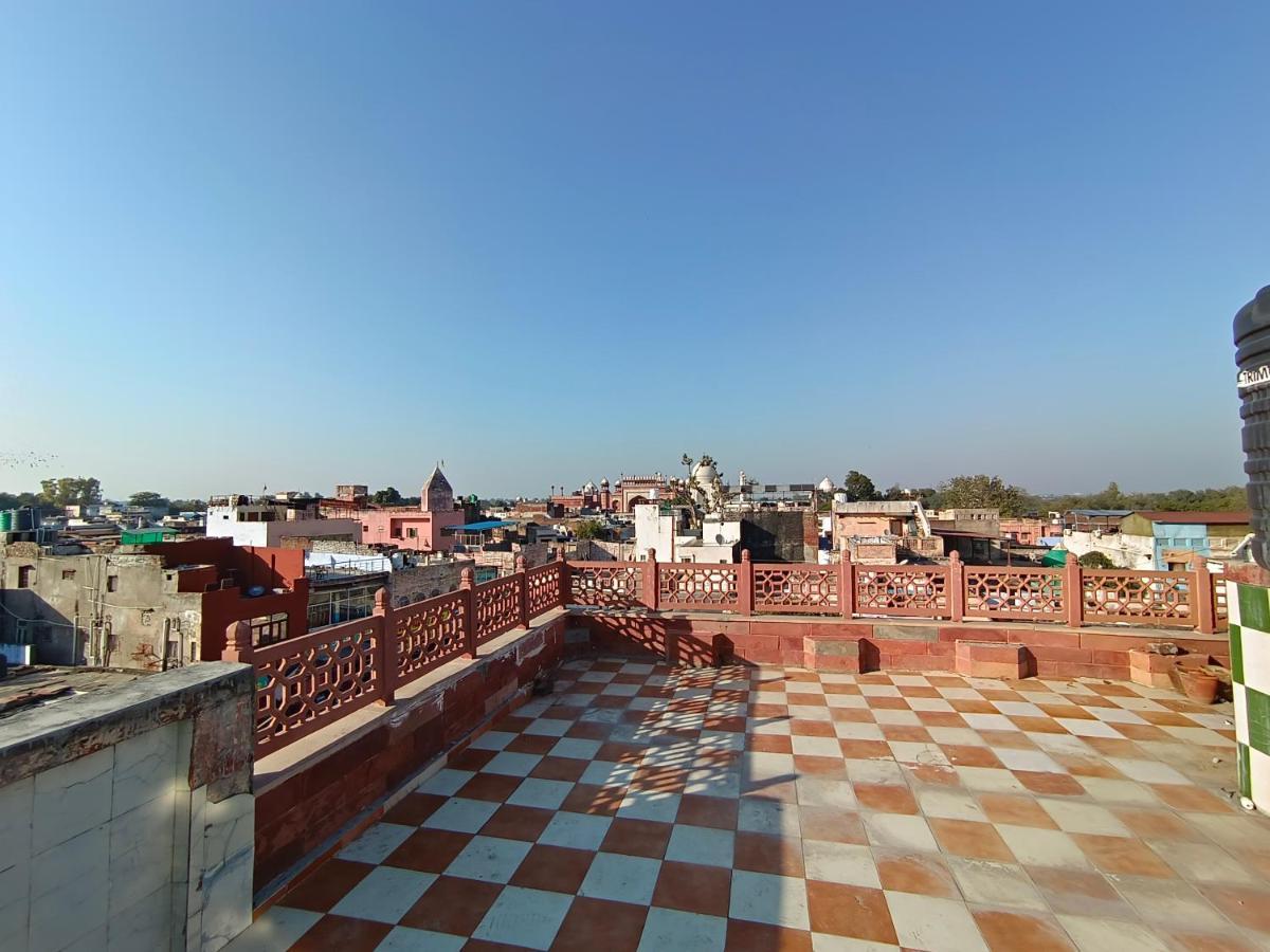 India Walking Distance From Taj Mahal-- Rooftop Taj Mahal View Agra (Uttar Pradesh)