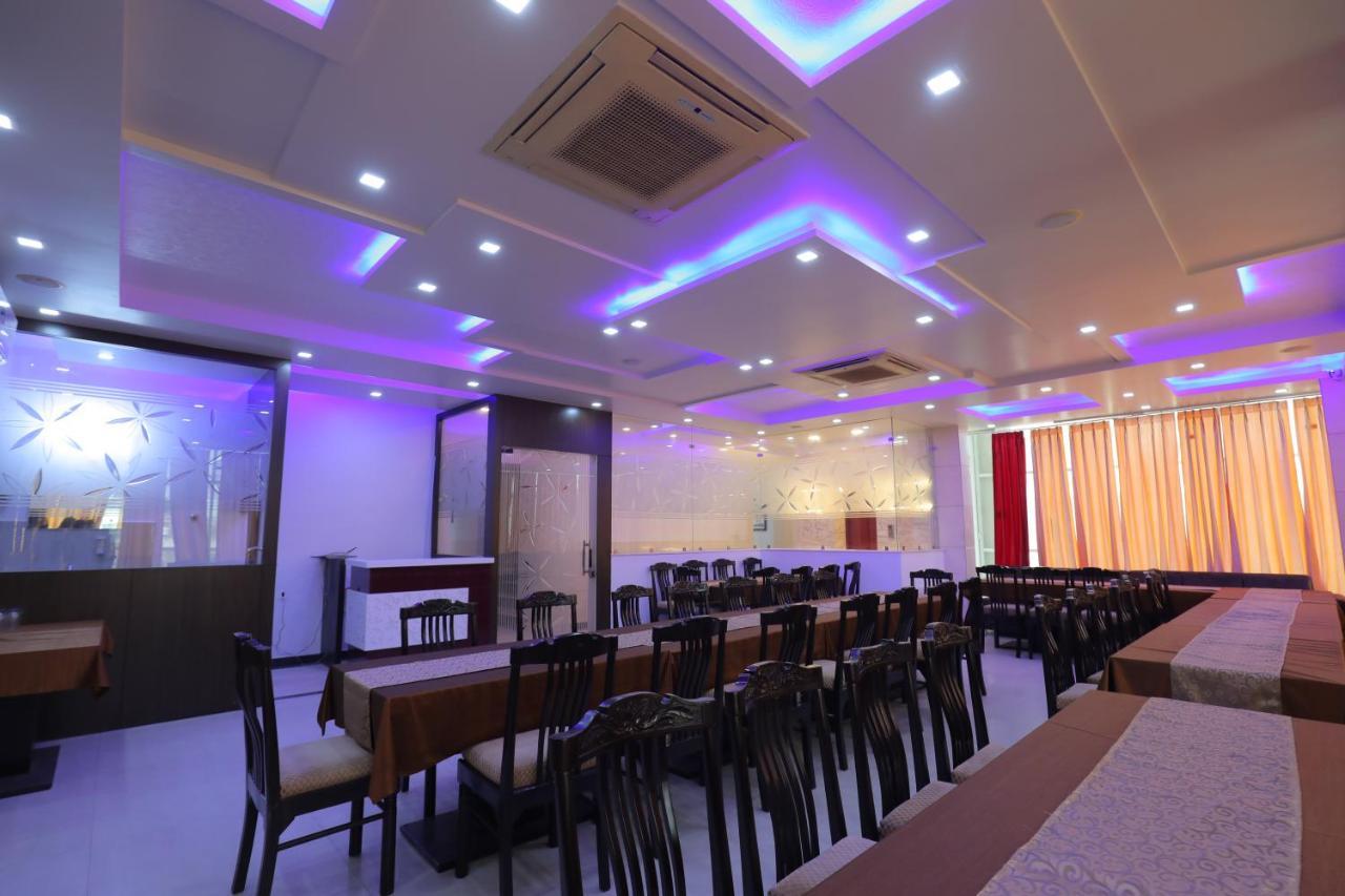 Sahib's Red Carpet - The Family & Corporate Agra (Uttar Pradesh)