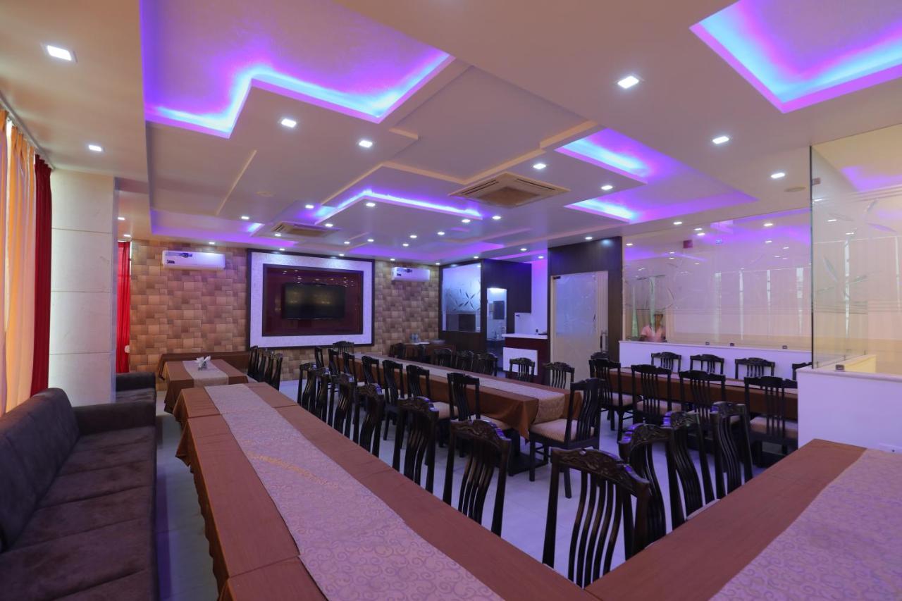 Sahib's Red Carpet - The Family & Corporate Hotel