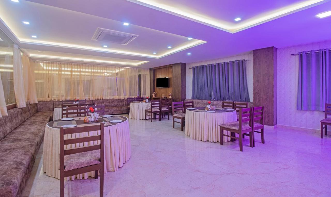 Treebo The Empire Near Taj Mahal Agra 3*