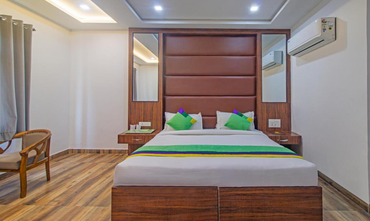 Hotel Treebo The Empire Near Taj Mahal Agra 3*