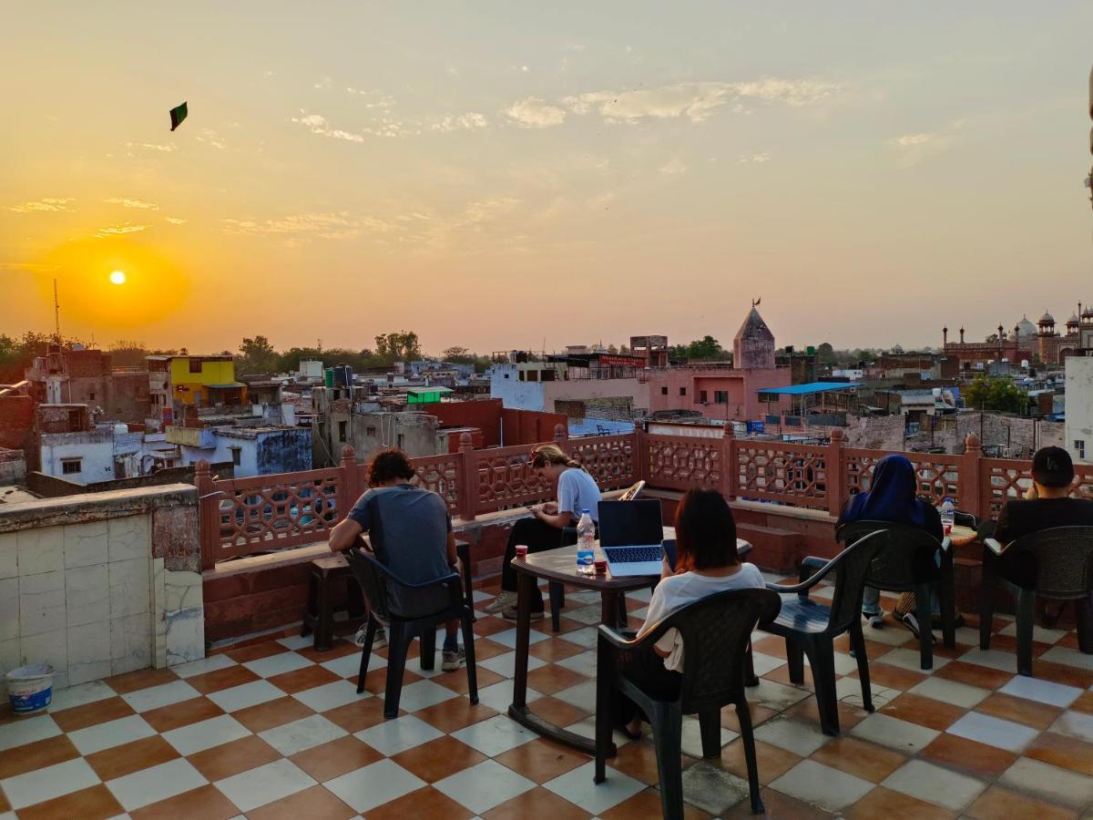 India Walking Distance From Taj Mahal-- Rooftop Taj Mahal View Guest house *