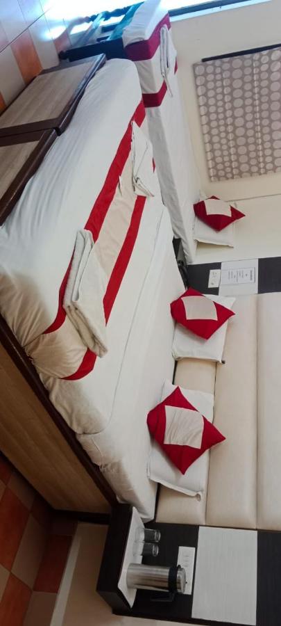 Sidhartha Walking Distance From Tajmahal Agra (Uttar Pradesh)