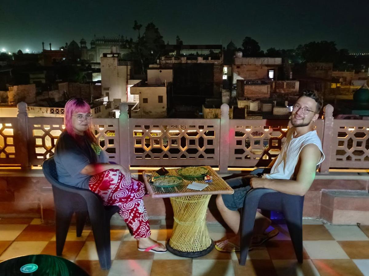 India Walking Distance From Taj Mahal-- Rooftop Taj Mahal View Guest house