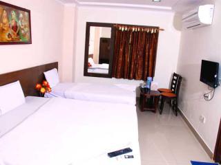 Oyo 16147 Jyoti Continental 3*