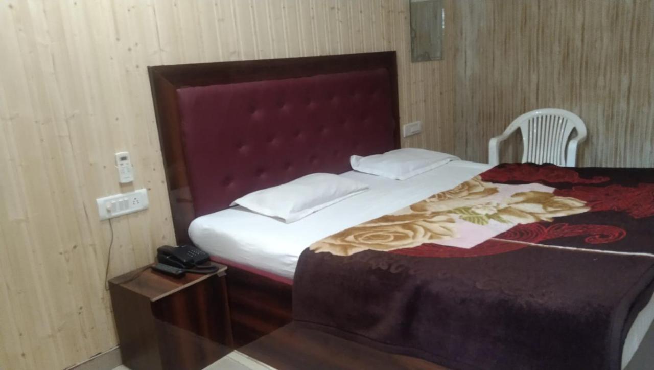Host Near Taj 2* Agra (Uttar Pradesh)
