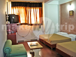 Delux Plaza Hotel
