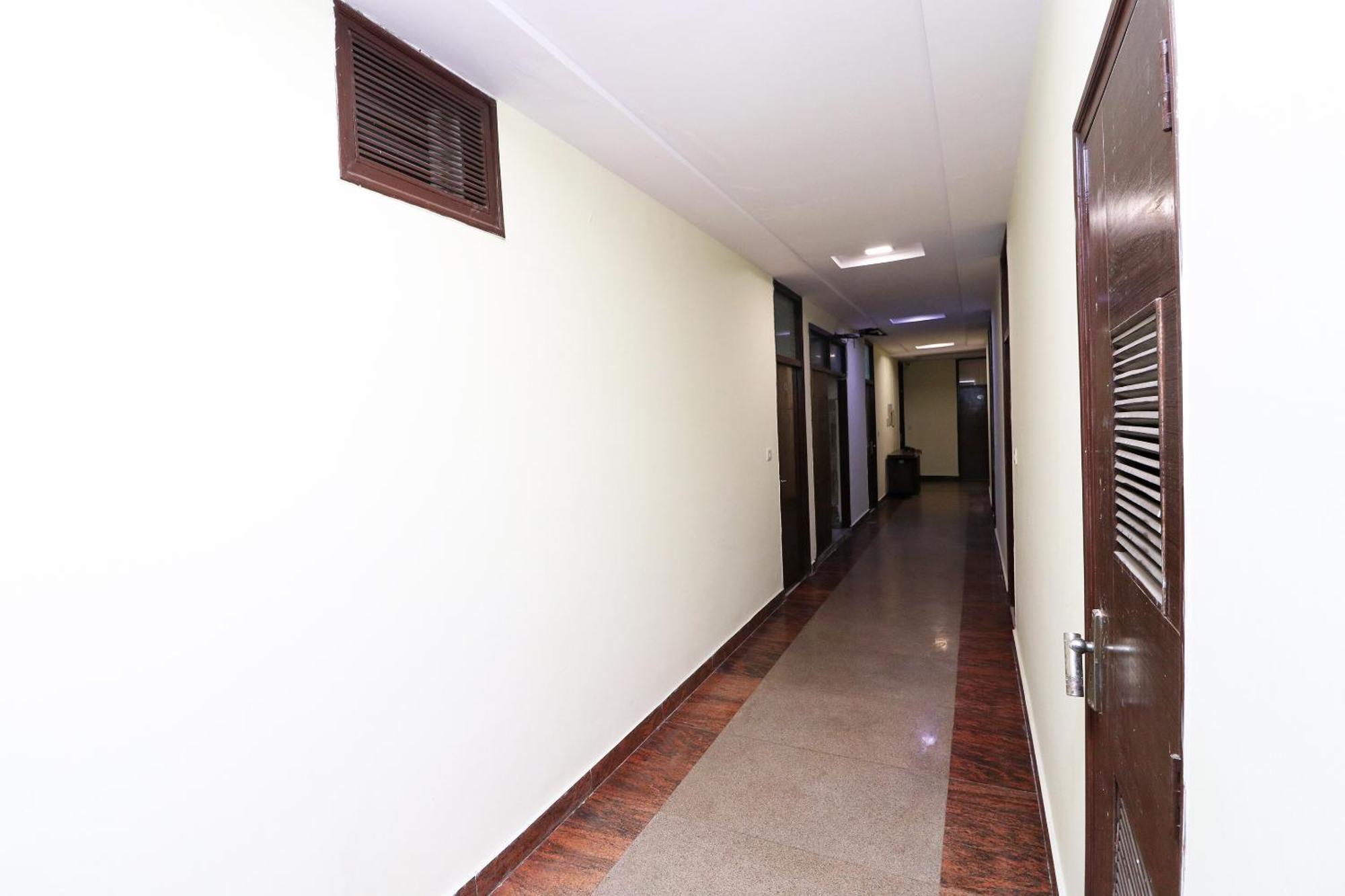 Oyo 16147 Jyoti Continental Hotel