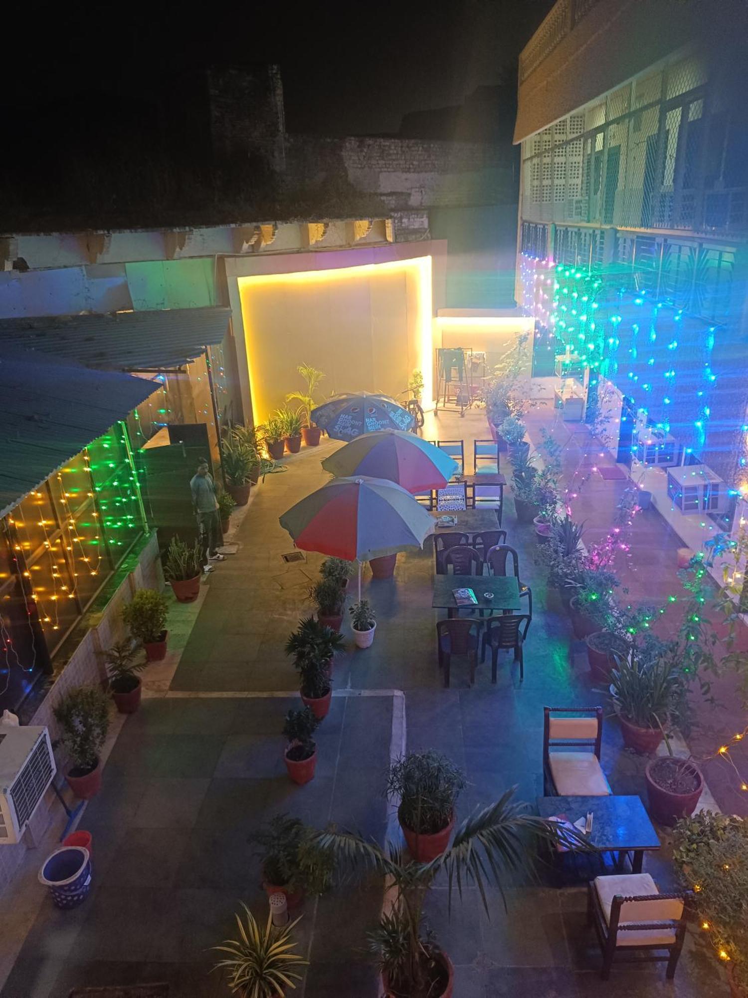 Sidhartha Walking Distance From Tajmahal Agra (Uttar Pradesh)