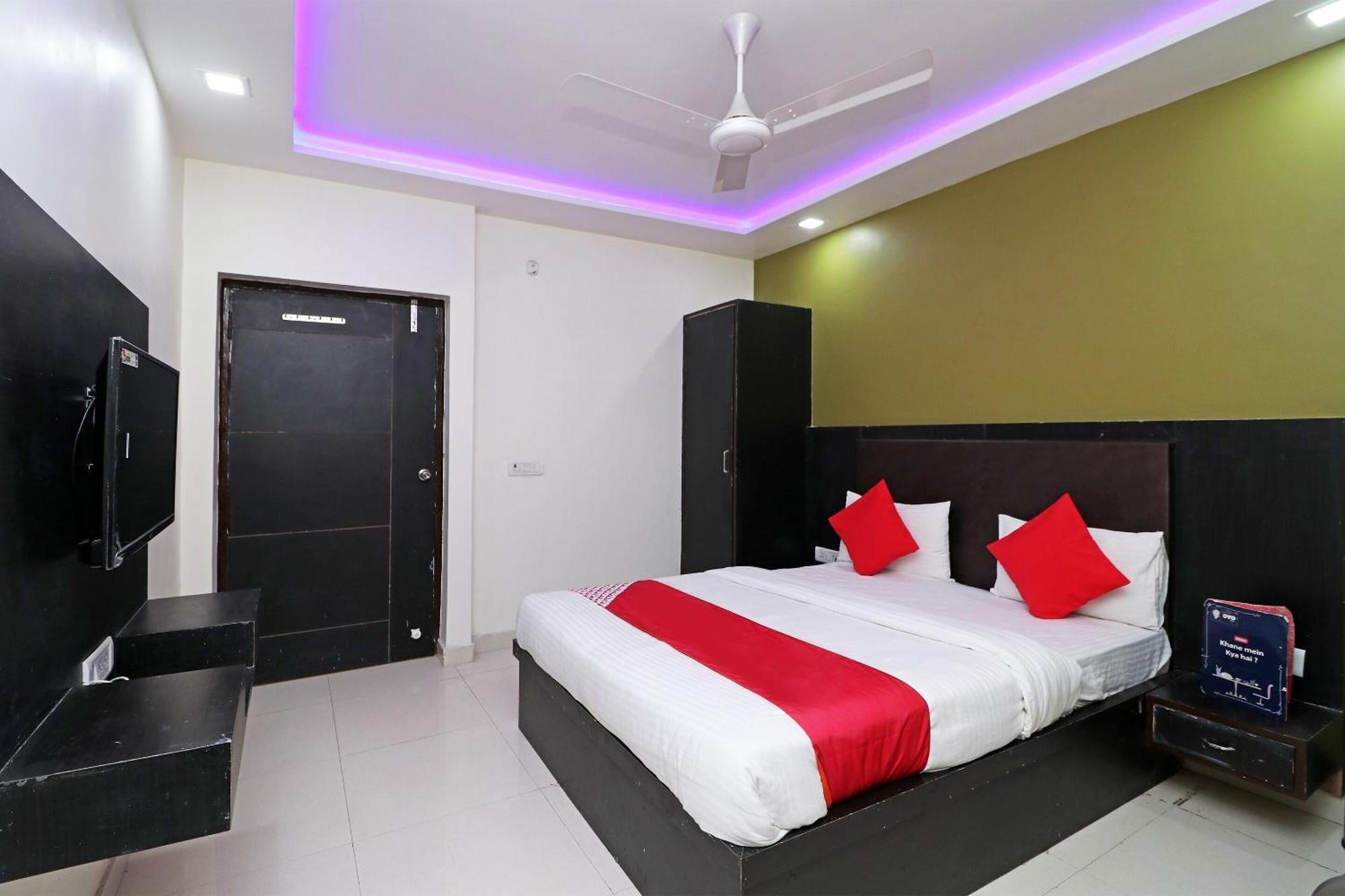 Oyo The Orient Tree Hotel Agra (Uttar Pradesh)