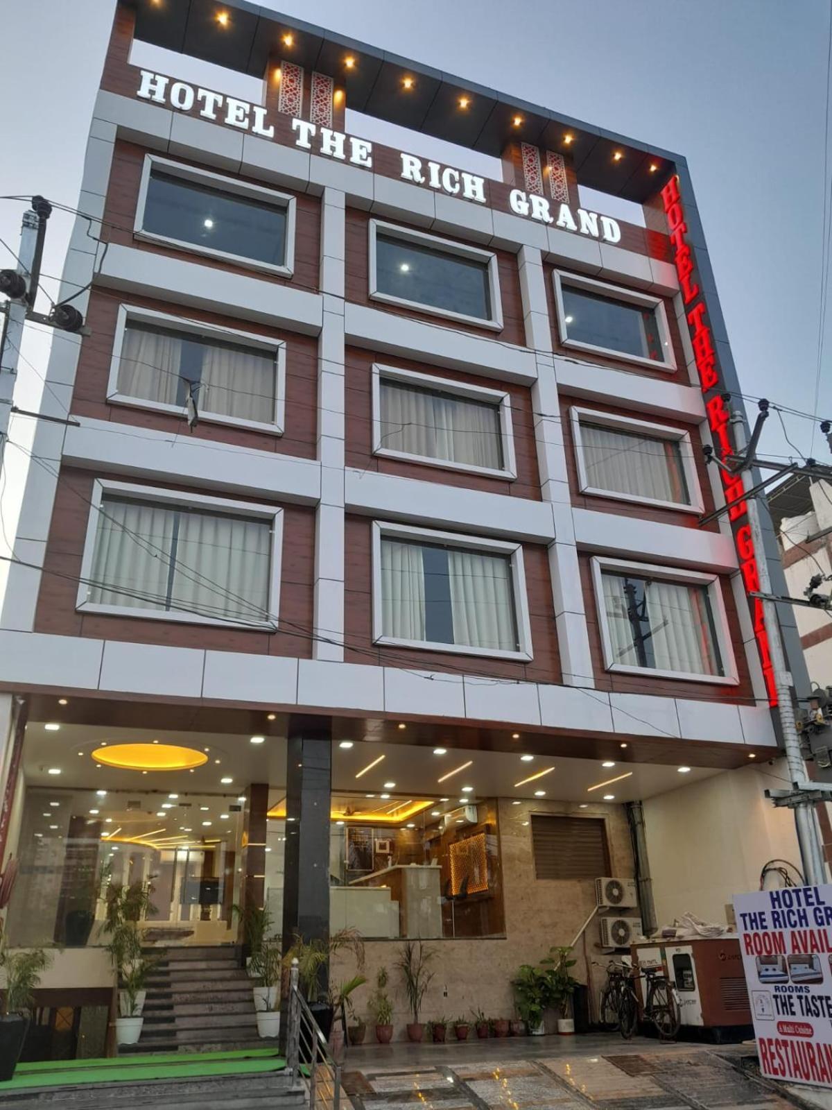 Rich Grand Hotel Agra (Uttar Pradesh)
