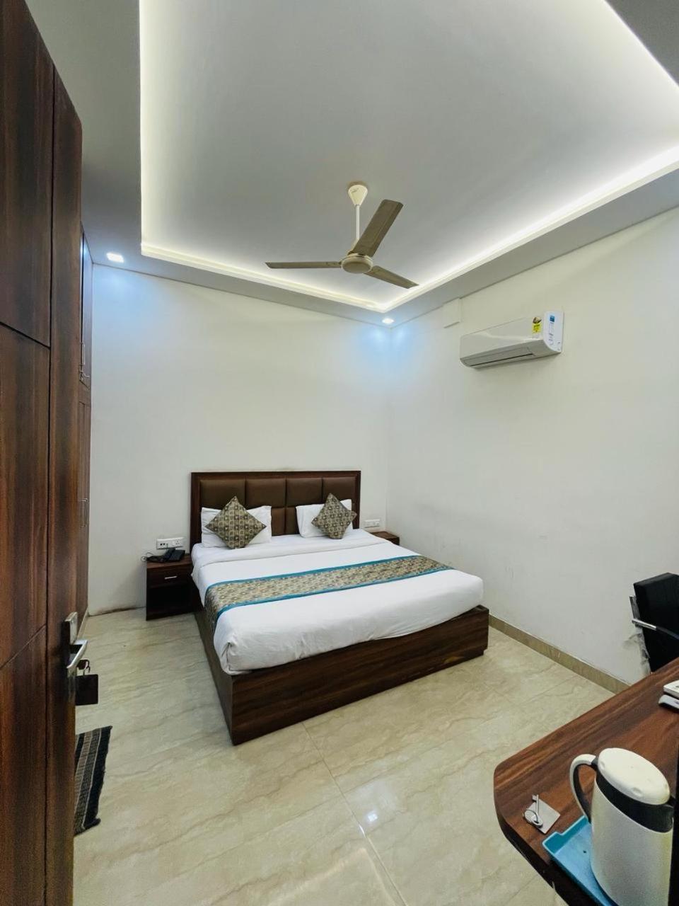 Hotel The Golden Taj By The Golden Taj Group & 3*