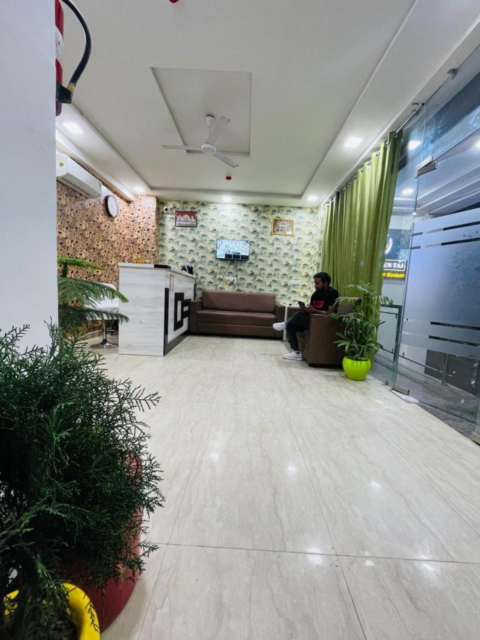 Hotel The Golden Taj By The Golden Taj Group & Agra (Uttar Pradesh)