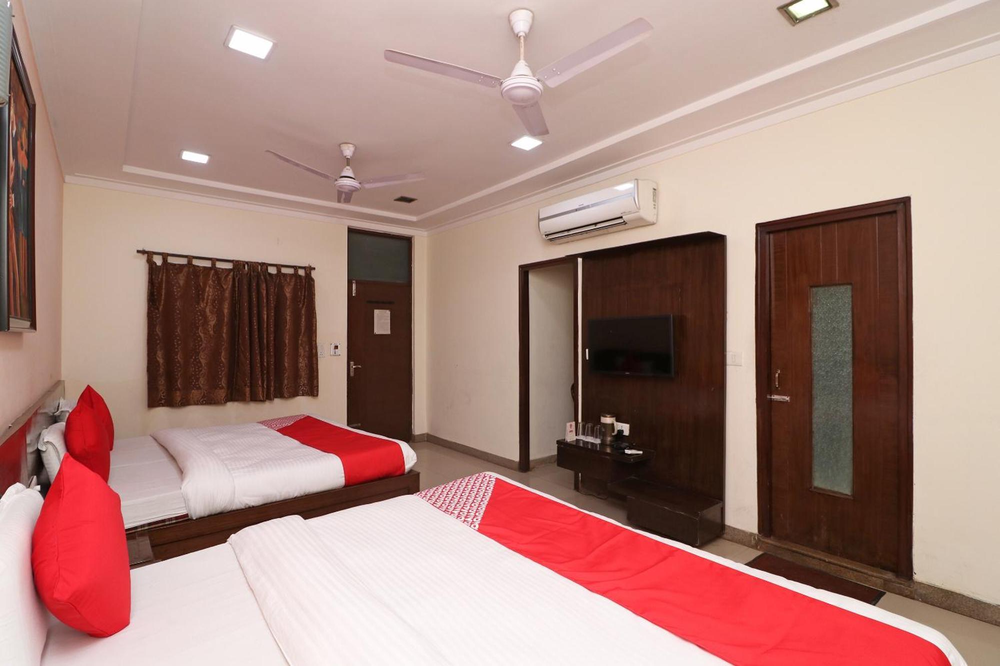 Hotel Oyo 16147 Jyoti Continental Agra (Uttar Pradesh)