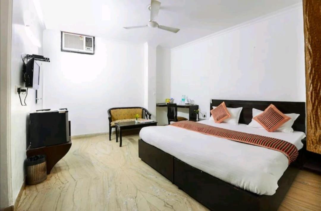 The First By Goyal Hoteliers