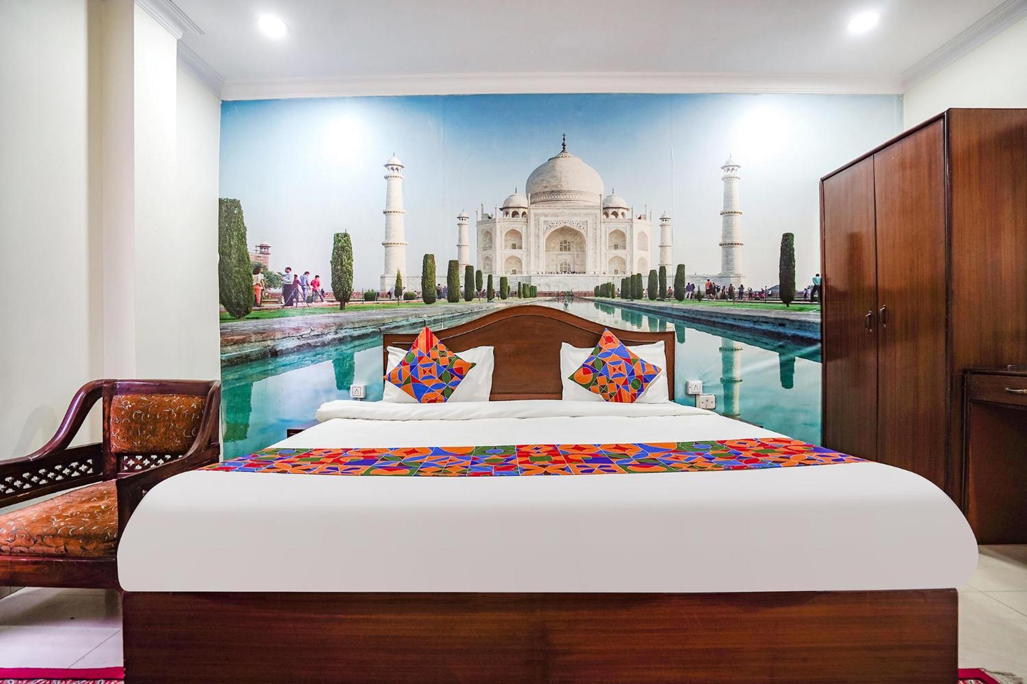 Hotel Fabhotel Taj Heritage 3*