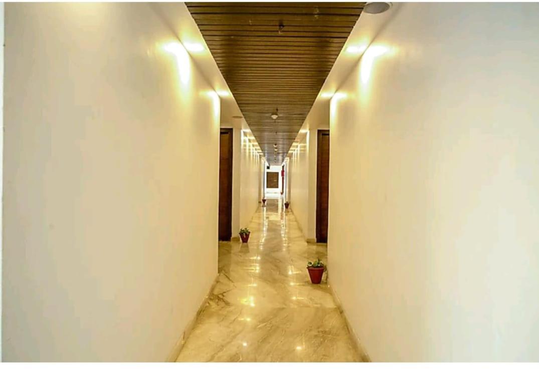 Hotel Grande By Goyal Hoteliers Agra (Uttar Pradesh)