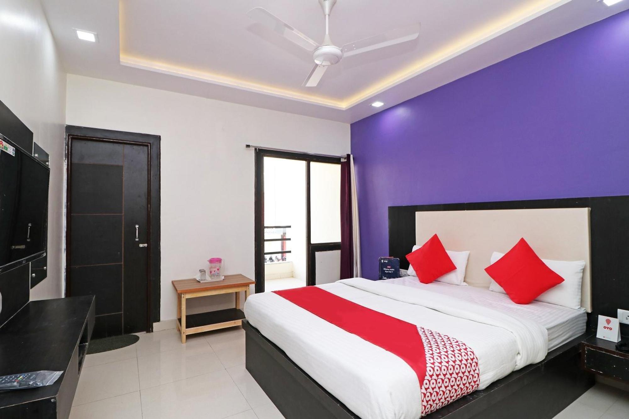 Oyo The Orient Tree Hotel 4*