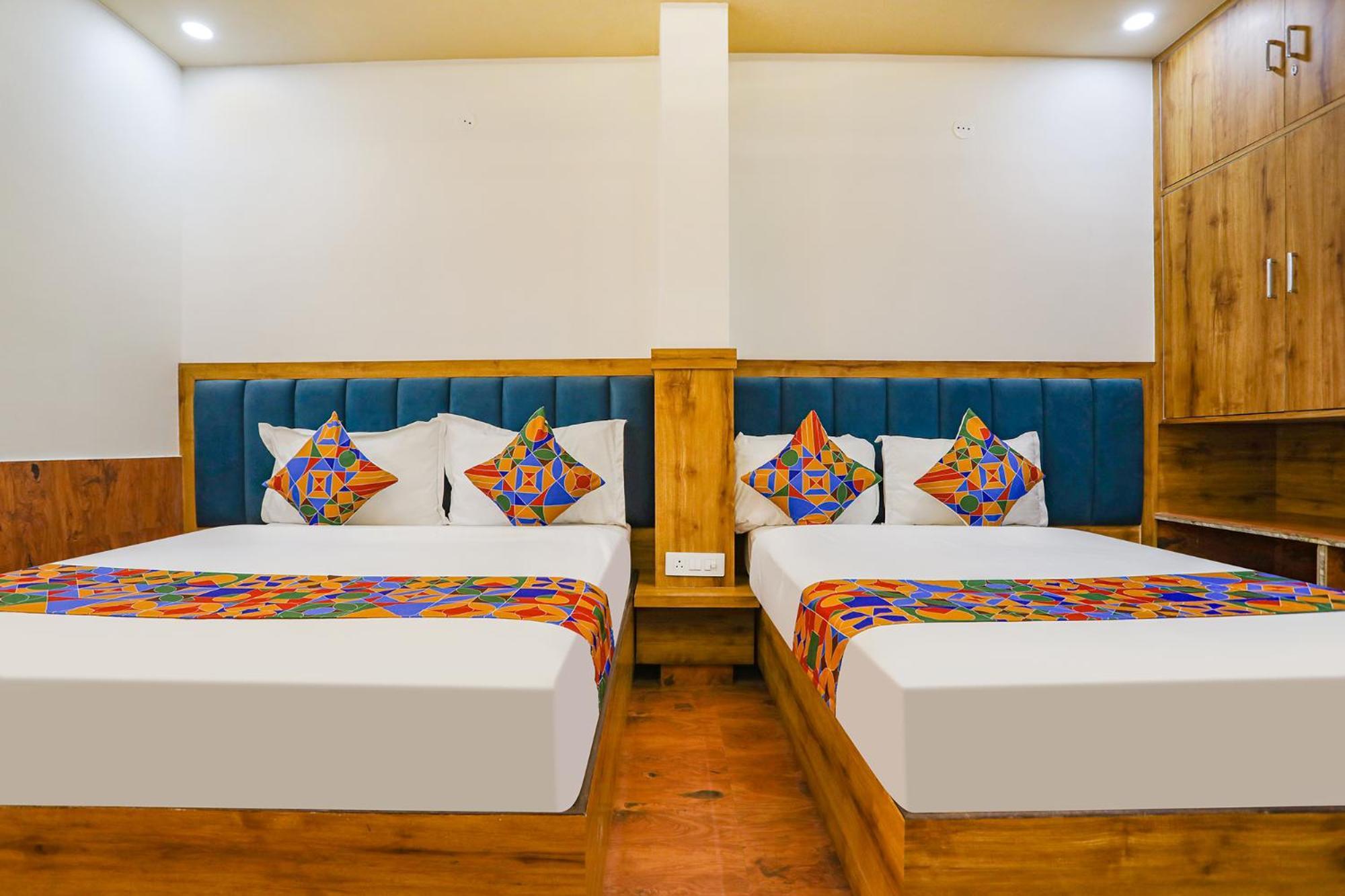 Hotel Fabhotel Aaradhya Residency