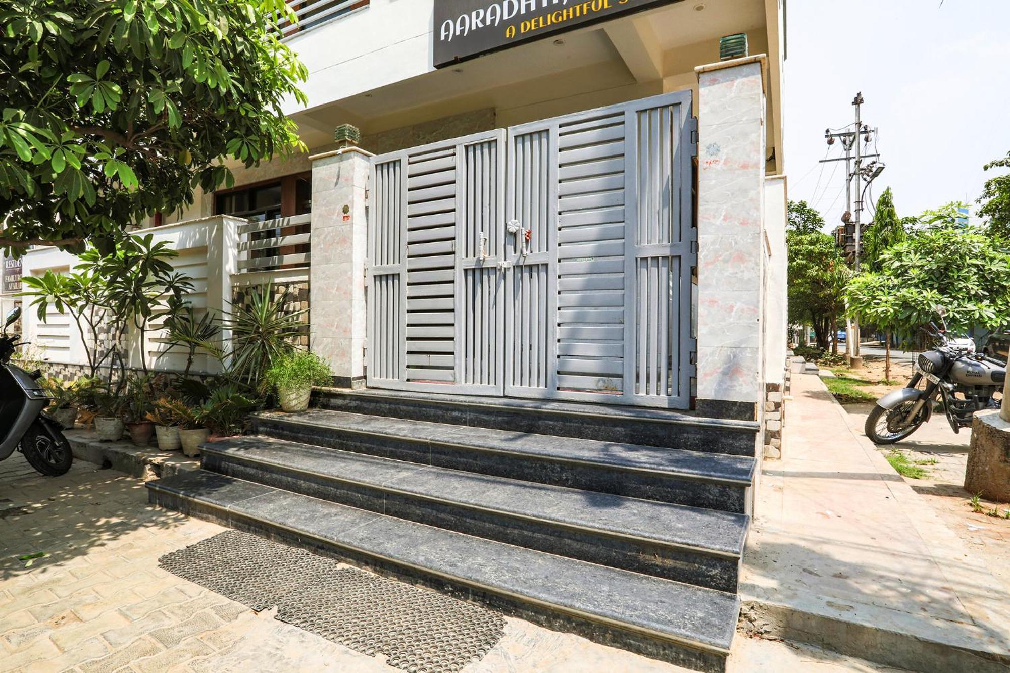 Fabhotel Aaradhya Residency Hotel