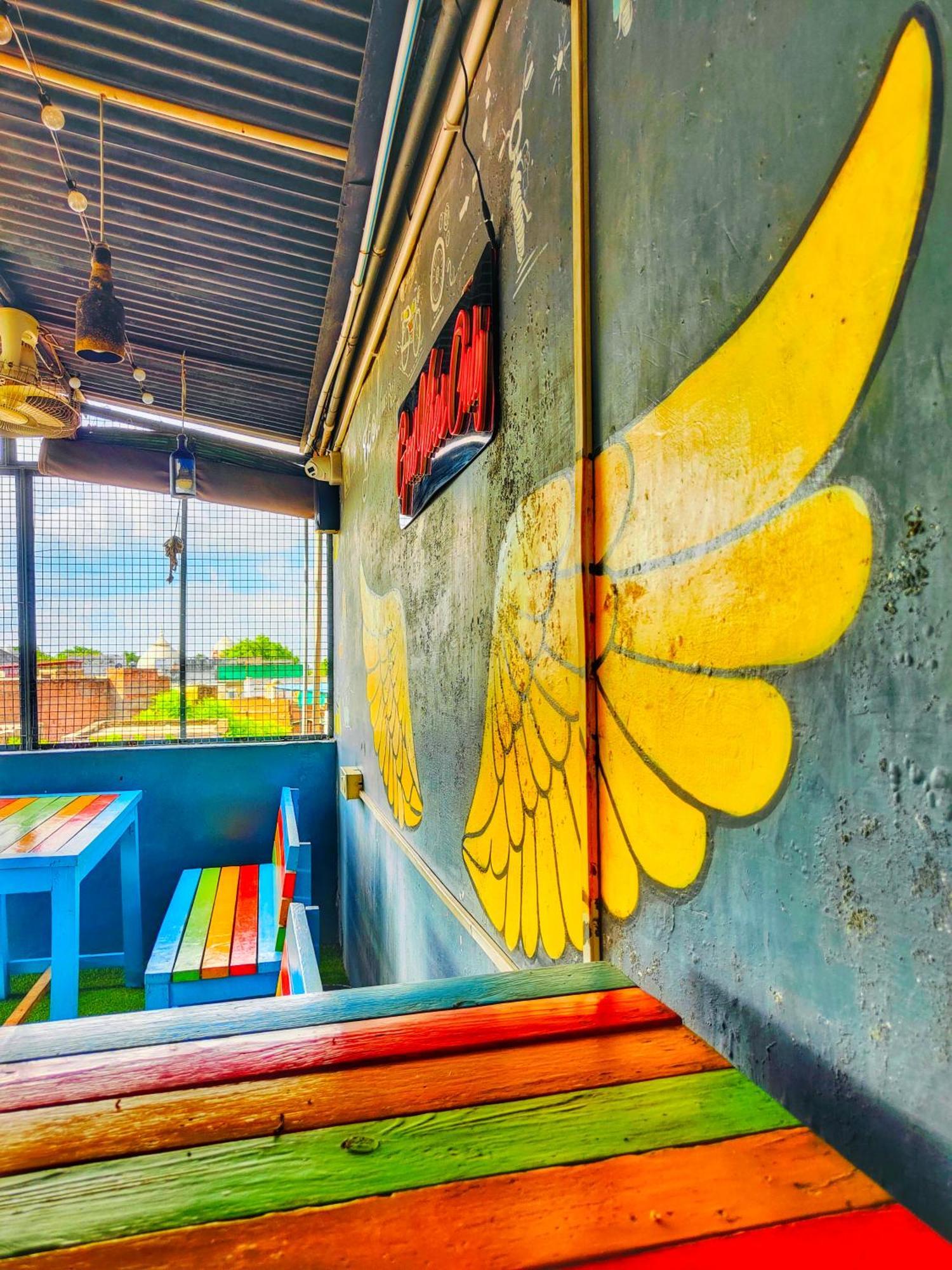 Lucky Restaurant &